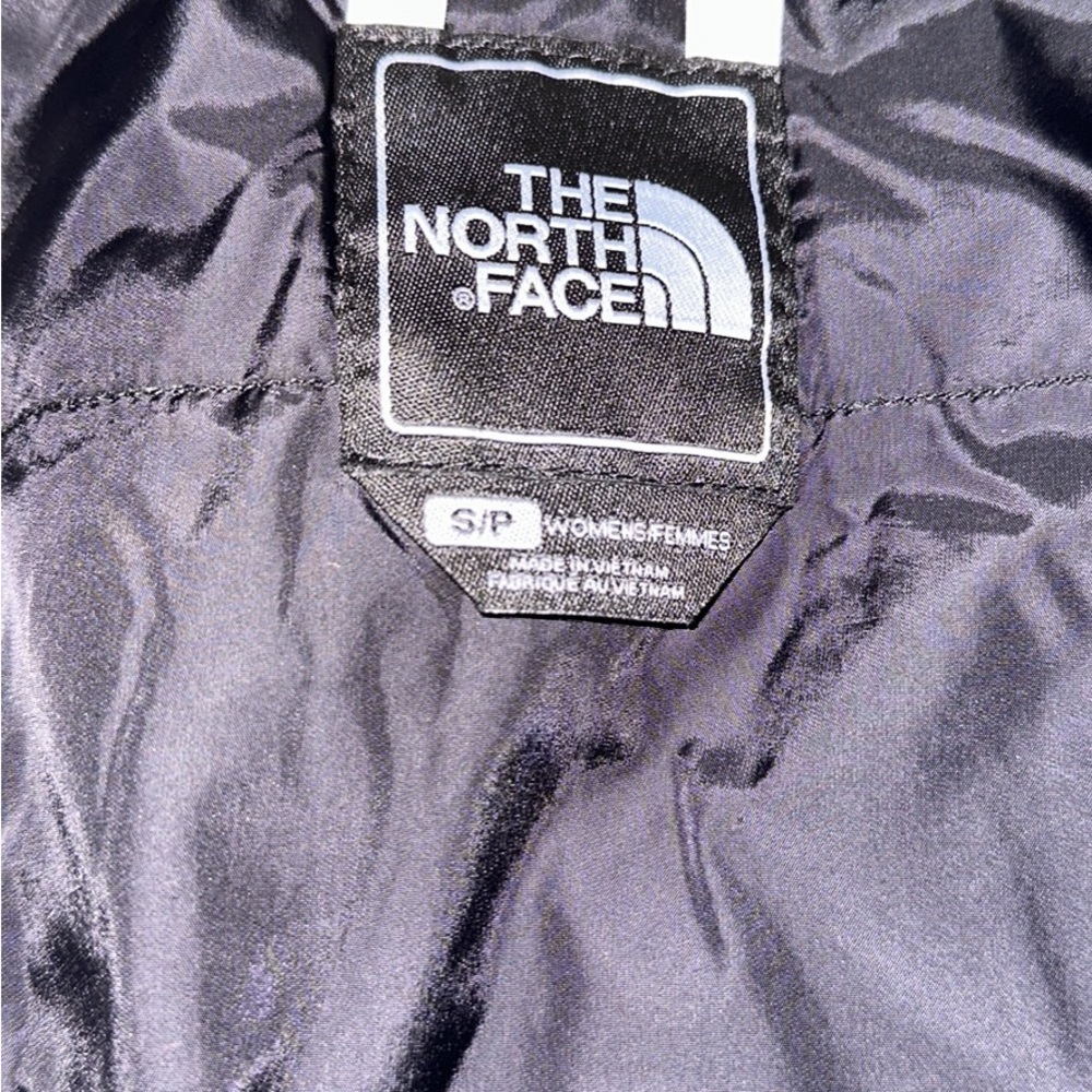 Women’s North Face ski jacket/shell - Picture 5 of 7